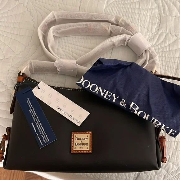 NWT Dooney & Bourke black leather purse - Picture 9 of 16